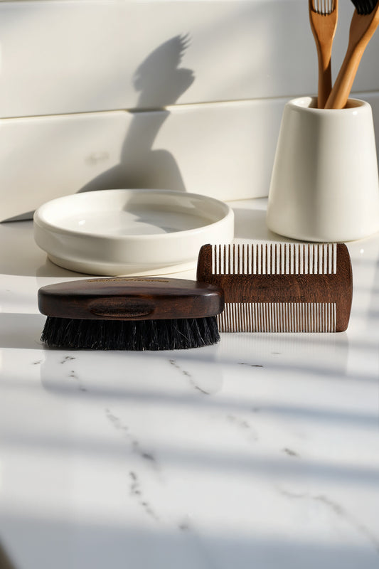 Pasha Shaving Doğal Sakal Fırçası ve Tarak Seti, Kayın Ağacı & Doğal Kıllı Sakal Bakım Fırçası, Statik Önleyici Ahşap Tarak, Erkekler İçin Hediye, Sakal Yağı ve Balsam Uyumu