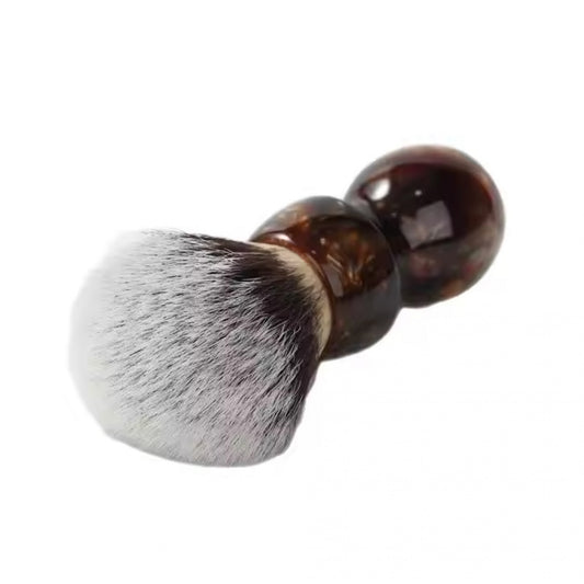 Yaqi Brush Karamel 26 mm Sentetik Tıraş Fırçası – Yumuşak Kıllı, Reçine Saplı, Geleneksel Islak Tıraş Fırçası
