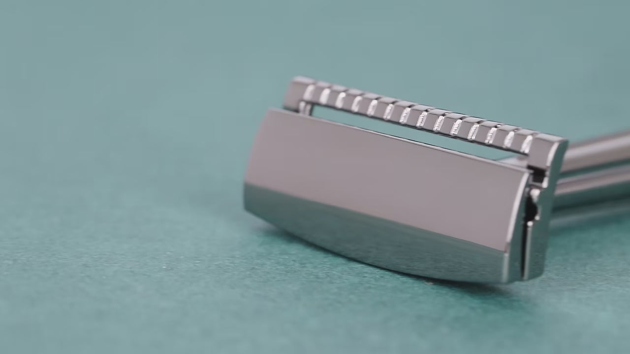 Yaqi Single Edge Gunmetal Classic Razor, Highly Aggressive Traditional Shaving Tool